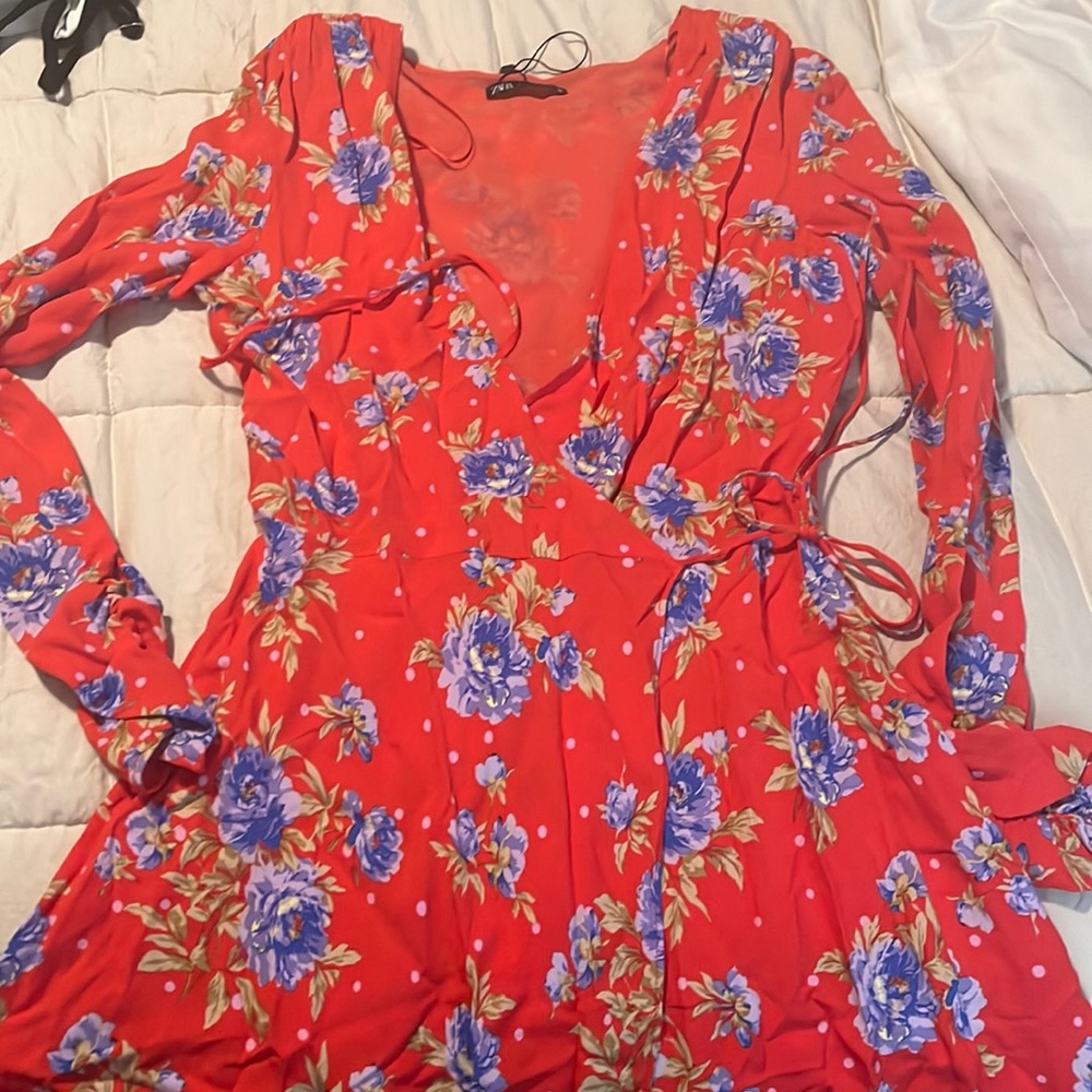 NWOT Zara floral wrap dress